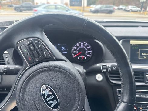 Used 2016 Kia Optima EX w/ Premium Package image 3