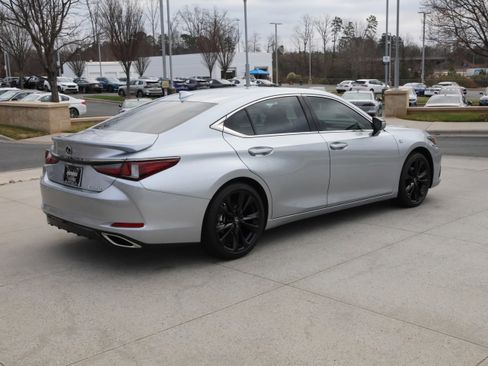 Used 2023 Lexus ES 350 F Sport image 9