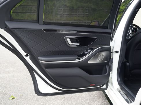 Used 2021 Mercedes-Benz S 580 4MATIC Sedan image 26