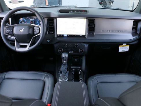 New 2025 Ford Bronco Big Bend w/ Black Diamond Package AWD/4WD image 25