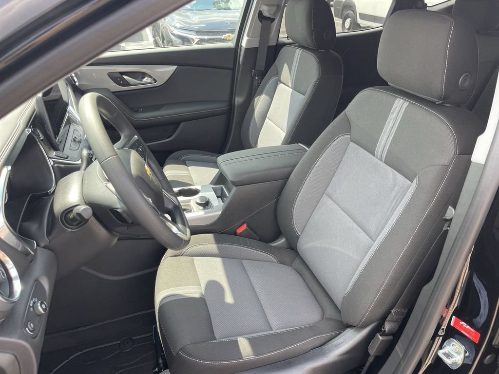 New 2026 Chevrolet Blazer LT w/ Convenience Package FWD image 11