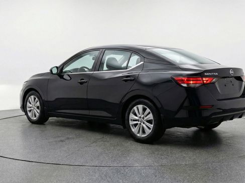 Used 2025 Nissan Sentra S image 6