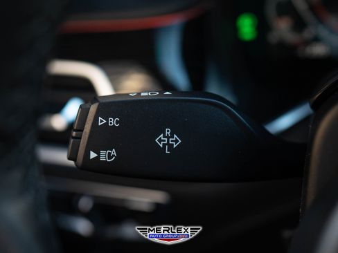 Used 2020 BMW 750i xDrive w/ Executive Package image 30