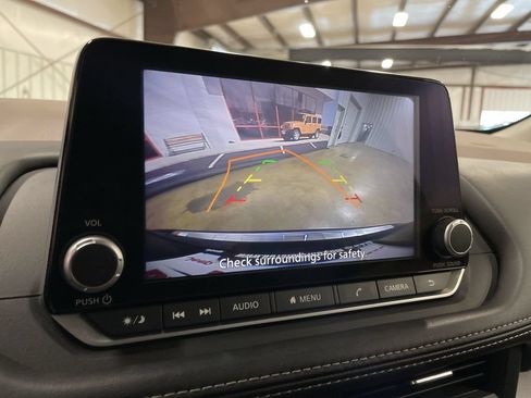 Used 2023 Nissan Rogue SV w/ SV Premium B Package FWD image 19
