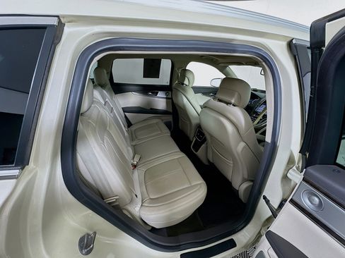 Used 2016 Lincoln MKX Reserve w/ Luxury Package image 30