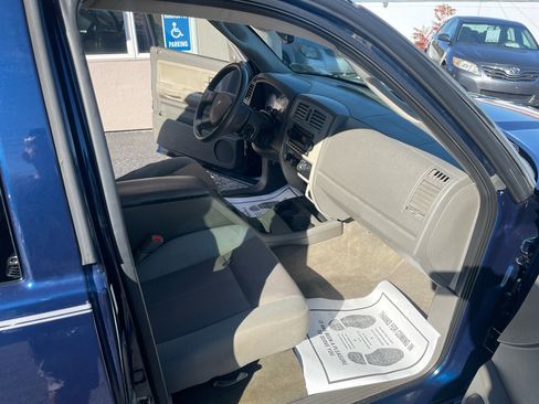 Used 2005 Dodge Dakota SLT image 26