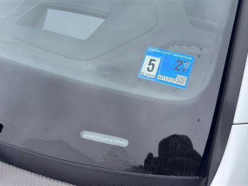 Used 2023 Volkswagen Golf R AWD/4WD image 4