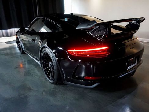 Used 2018 Porsche 911 GT3 RWD image 73