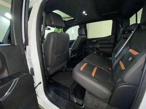 Certified 2022 GMC Sierra 1500 AT4 w/ AT4 Preferred Package image 29