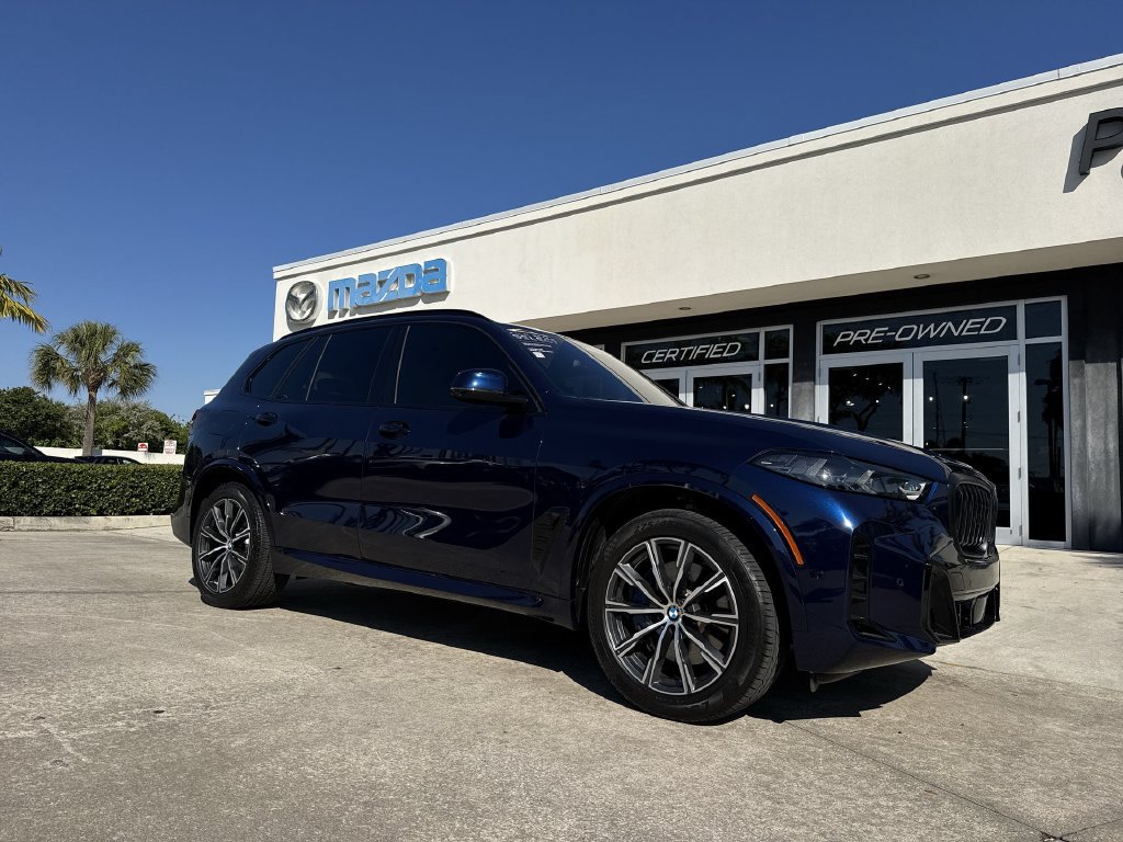 Used 2024 BMW X5 xDrive40i w/ M Sport Package AWD/4WD image 22