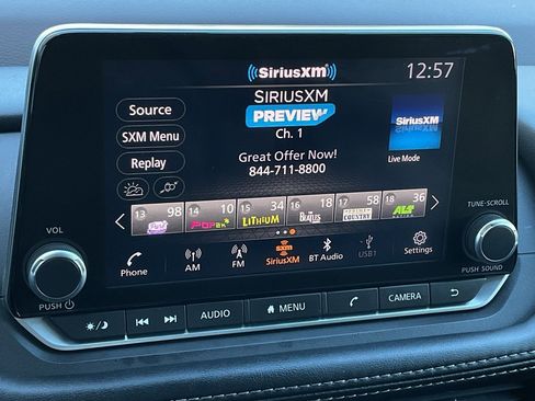 Used 2023 Nissan Rogue S image 28