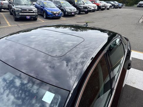 Used 2019 Volkswagen Passat 2.0T SE R-Line image 8