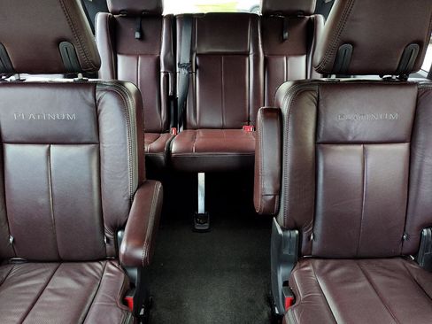 Used 2015 Ford Expedition EL Platinum RWD image 30