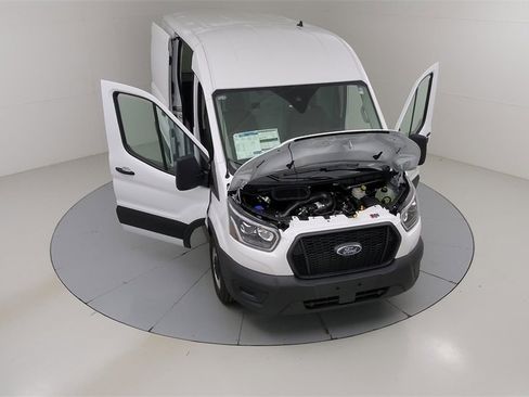 New 2025 Ford Transit 250 148 Medium Roof image 38