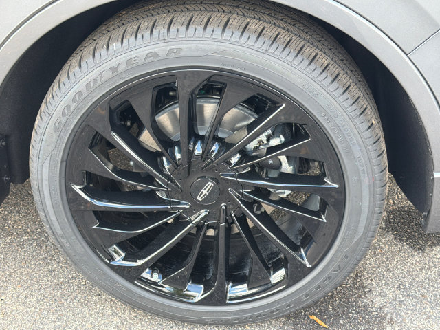New 2027 Lincoln Aviator Reserve w/ Luxury Package RWD image 19