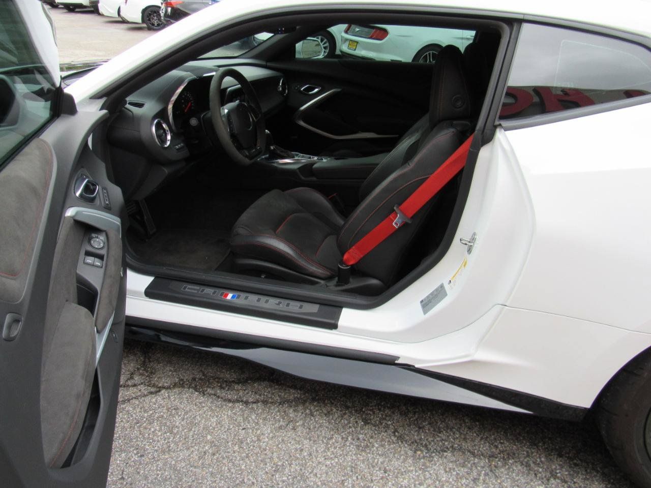 Used 2017 Chevrolet Camaro ZL1 RWD image 28