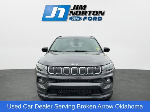 Used 2022 Jeep Compass Latitude w/ Convenience Group AWD/4WD image 9