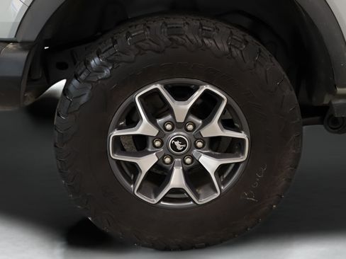Used 2023 Ford Bronco Badlands AWD/4WD image 32