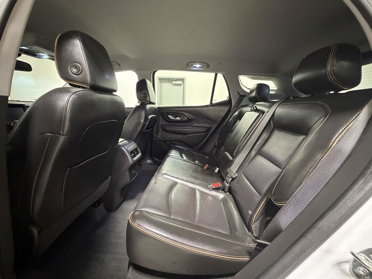 Used 2022 GMC Terrain AT4 w/ Tech Package AWD/4WD image 24