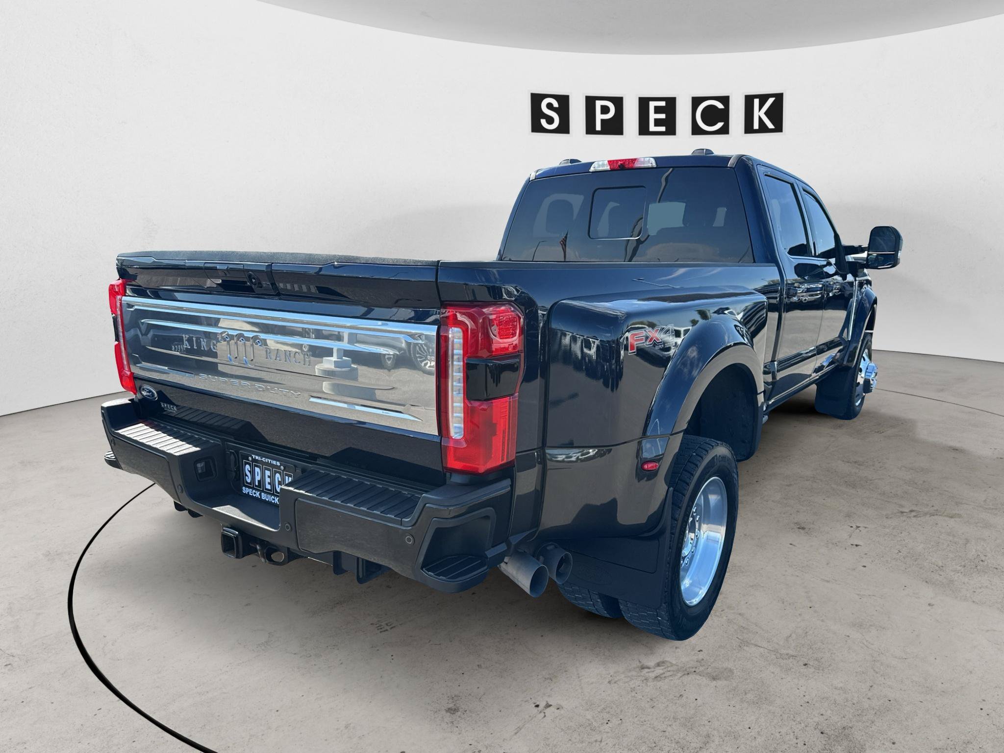 Used 2024 Ford F450 King Ranch w/ FX4 Off-Road Package AWD/4WD image 5