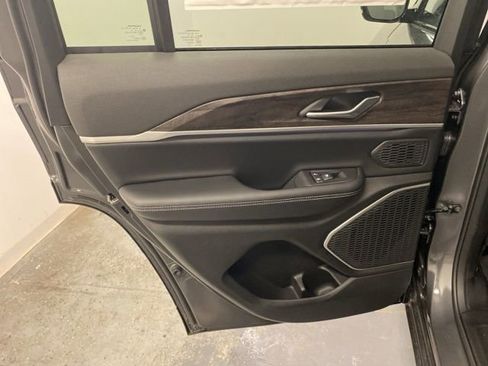 New 2026 Jeep Grand Cherokee Limited w/ Limited Altitude Package image 23