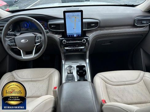 Used 2022 Ford Explorer Platinum w/ Class IV Trailer Tow Package image 19