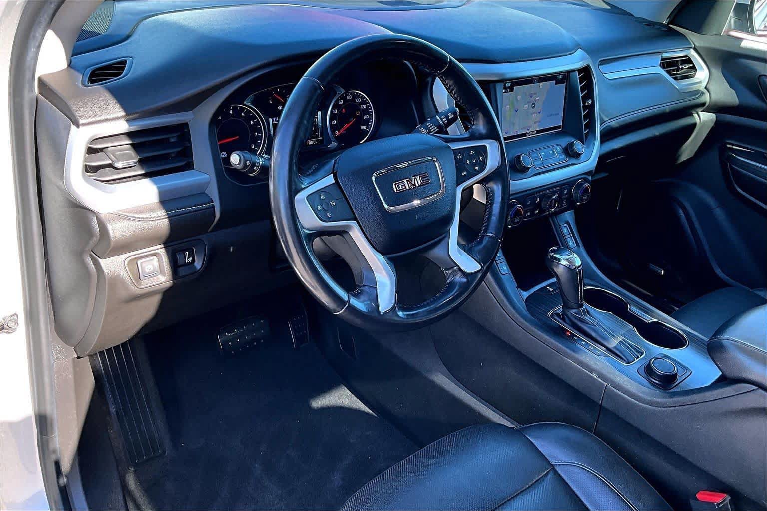 Used 2019 GMC Acadia SLT AWD/4WD image 17