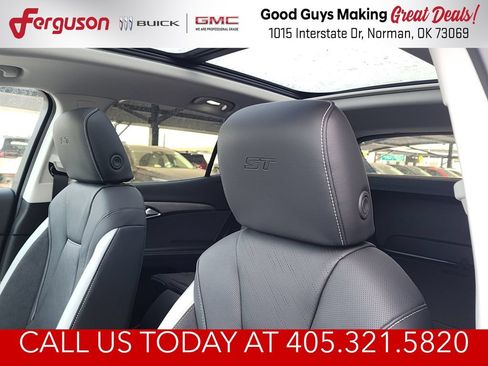 New 2026 Buick Envision Sport Touring AWD/4WD image 17