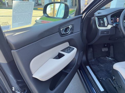 New 2026 Volvo XC60 B5 Plus w/ Protection Package Premier image 15