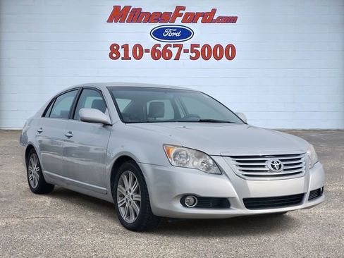 Used 2009 Toyota Avalon Limited image 2