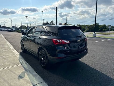 Used 2020 Chevrolet Equinox LS w/ LS Convenience Package AWD/4WD image 5