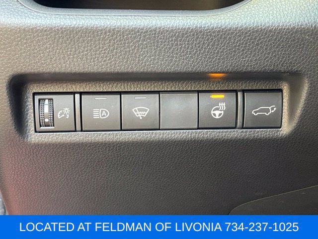 Used 2022 Toyota RAV4 XLE Premium AWD/4WD image 18