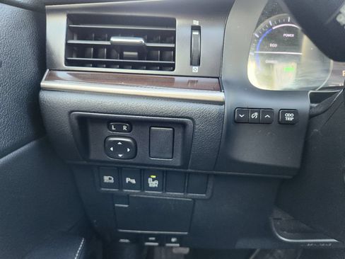 Used 2018 Lexus ES 300h w/ Luxury Package FWD image 22