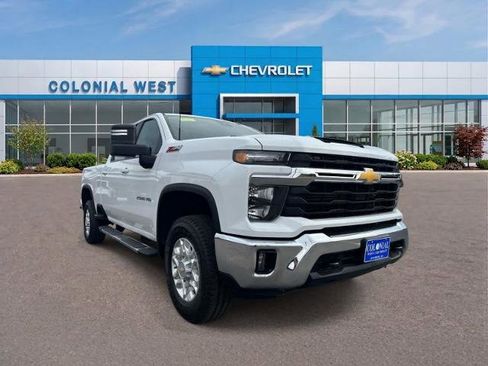 Used 2025 Chevrolet Silverado 2500 LT AWD/4WD image 18