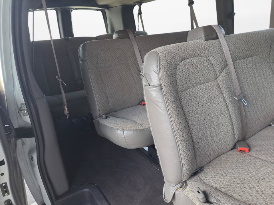 Used 2024 Chevrolet Express 3500 LT w/ LT Preferred Equipment Group RWD image 13