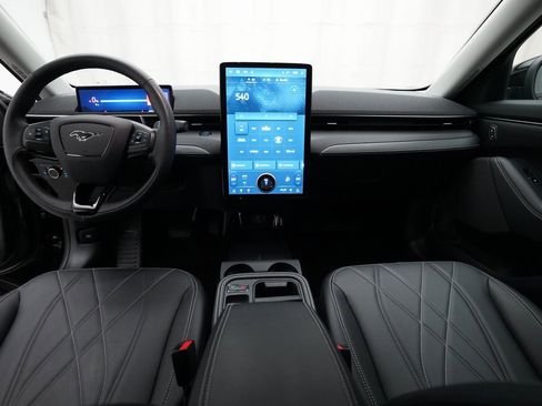 Used 2025 Ford Mustang Mach-E Select w/ Comfort Package Lite image 5