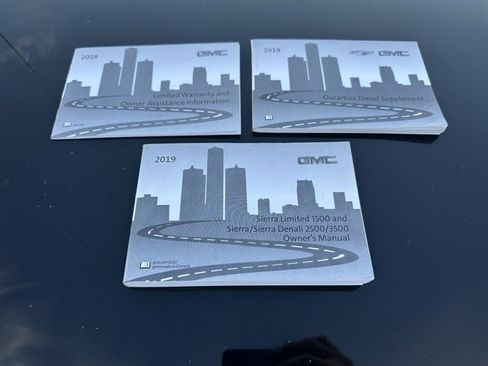 Used 2019 GMC Sierra 2500 4x4 Crew Cab w/ Sierra Convenience Package image 32