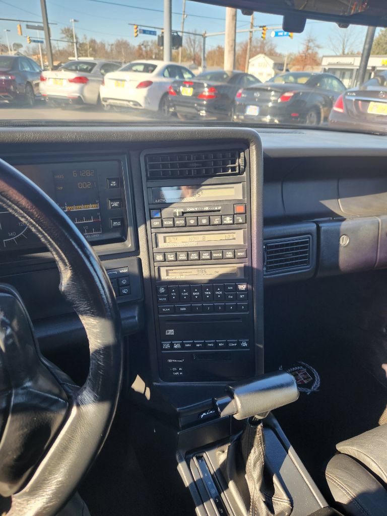 Used 1992 Cadillac Allante FWD image 35