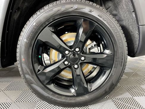 New 2025 Jeep Grand Cherokee L Limited image 11