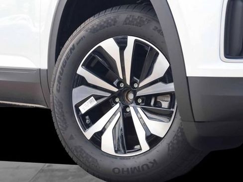 New 2026 Volkswagen Atlas SE AWD/4WD image 3