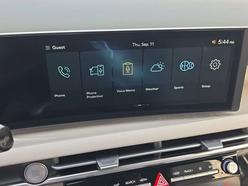 New 2025 Hyundai Tucson Limited image 30