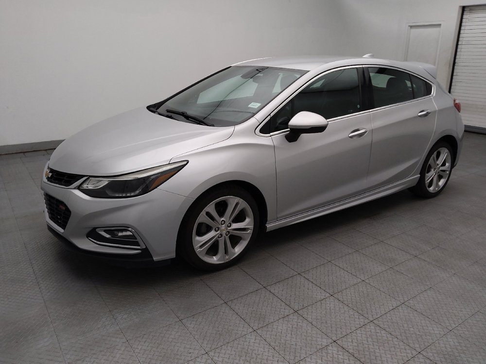 Used 2018 Chevrolet Cruze Premier w/ RS Package FWD image 2