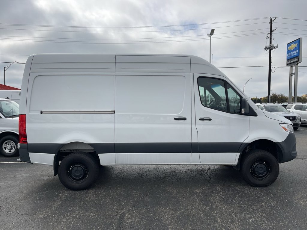 Used 2024 Mercedes-Benz Sprinter 2500 image 17