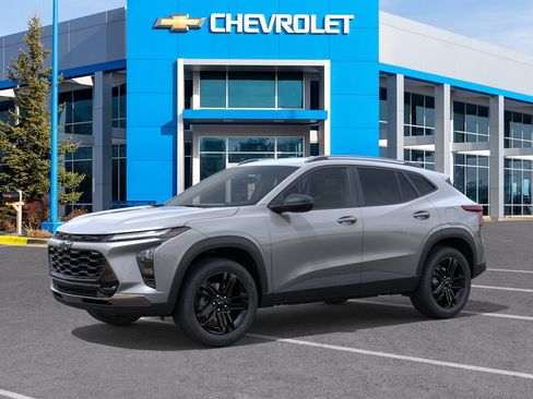 New 2026 Chevrolet Trax ACTIV image 2