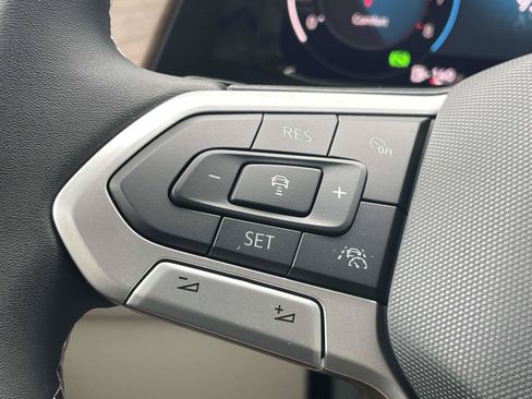 New 2026 Volkswagen Atlas SE FWD image 23