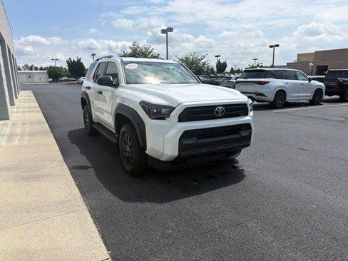 Certified 2025 Toyota 4Runner SR5 AWD/4WD image 4