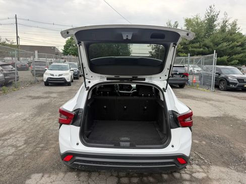 Used 2024 Chevrolet Trax LS w/ LS Convenience Package FWD image 27