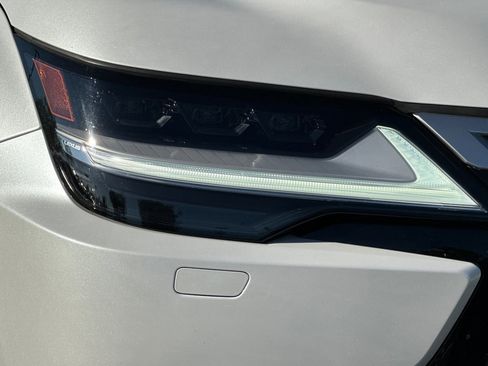 Certified 2024 Lexus LX 600 4WD w/ Interior Upgrade Package image 11