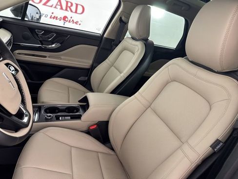 New 2026 Lincoln Corsair Premiere image 13