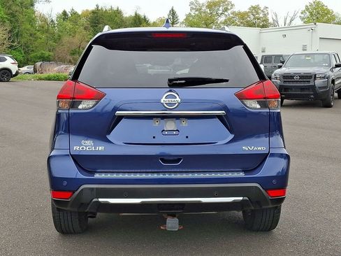 Used 2019 Nissan Rogue SV w/ Sun & Sound Touring Package AWD/4WD image 5